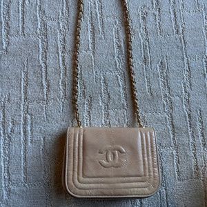 Chanel vintage purse